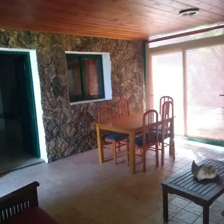 Campo De Tiro Morro Negro 아파트 *